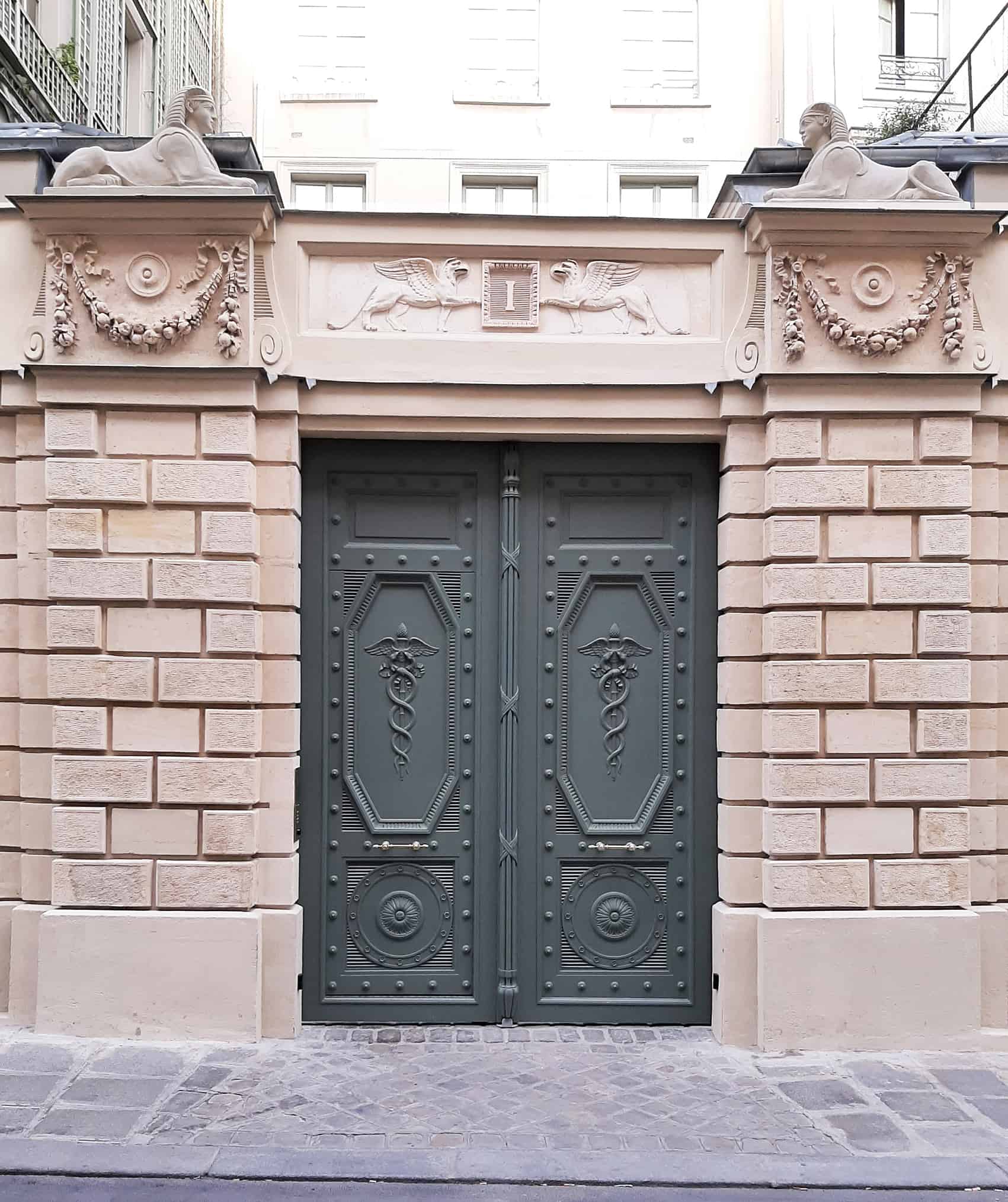 B+M Architecture - Le portail après restauration